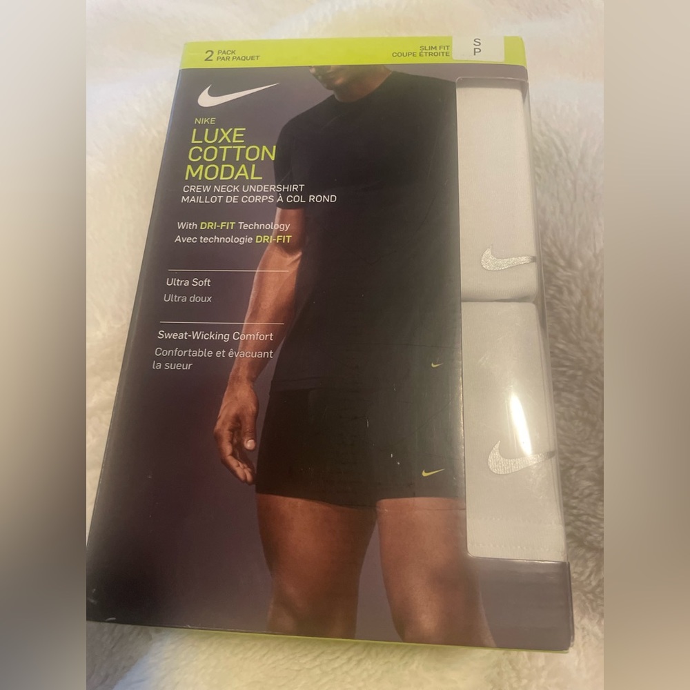 Men’s Nike Luxe Cotton undershirts - Small